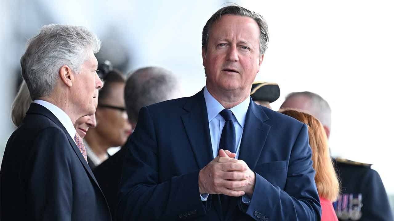 İngiliz bakana 'telefon şakası': Ukrayna'nın eski devlet başkanıyla görüştüğünü sanmış
