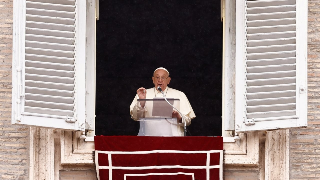 Papa Francis'ten 'Gazze' çağrısı: 'Tüm cephelerde ateşkes sağlanmalı'