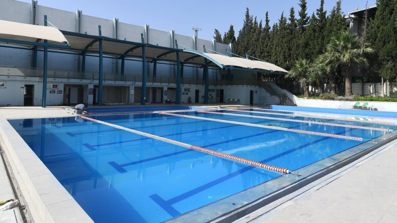Bornova’da yarı olimpik havuz yaz okullarına hazır