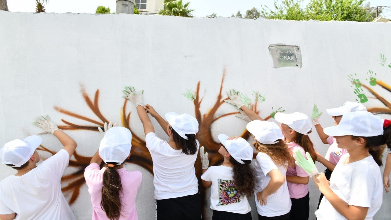 Çiğli Belediyesi'nden Dünya Çevre Günü'nde duvar boyama etkinliği