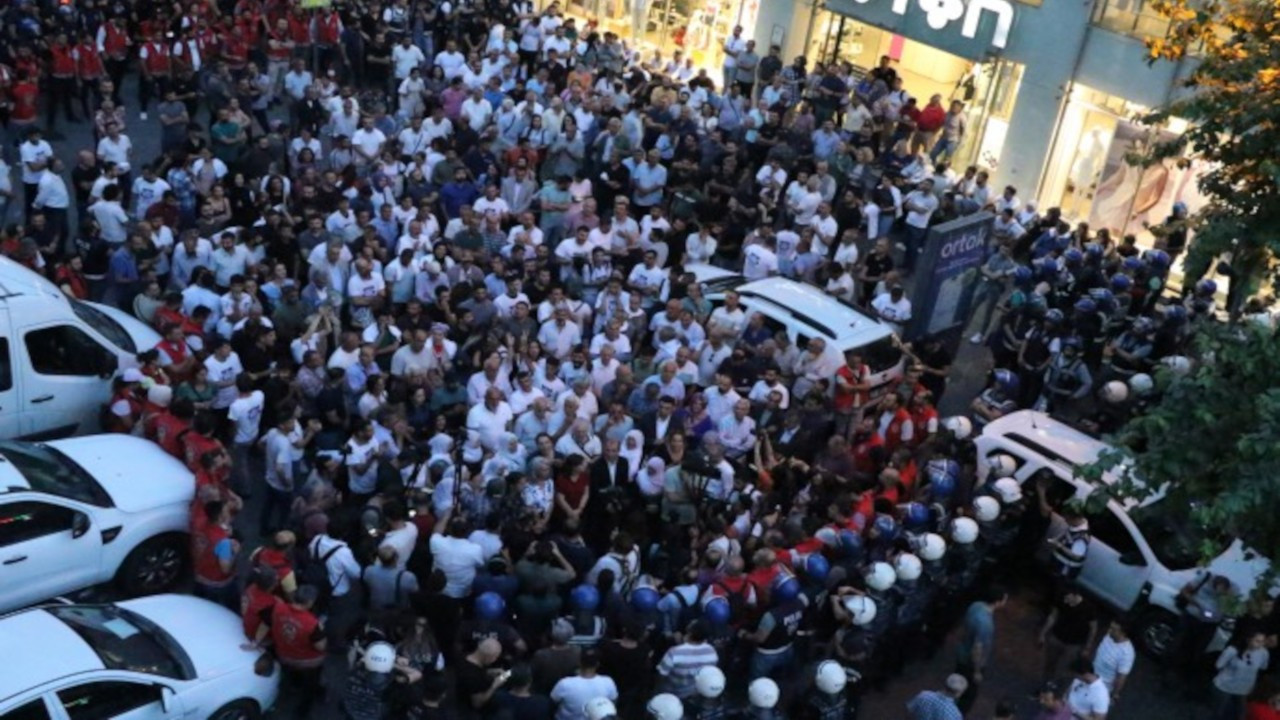 Diyarbakır'da kayyıma karşı büyük yürüyüş