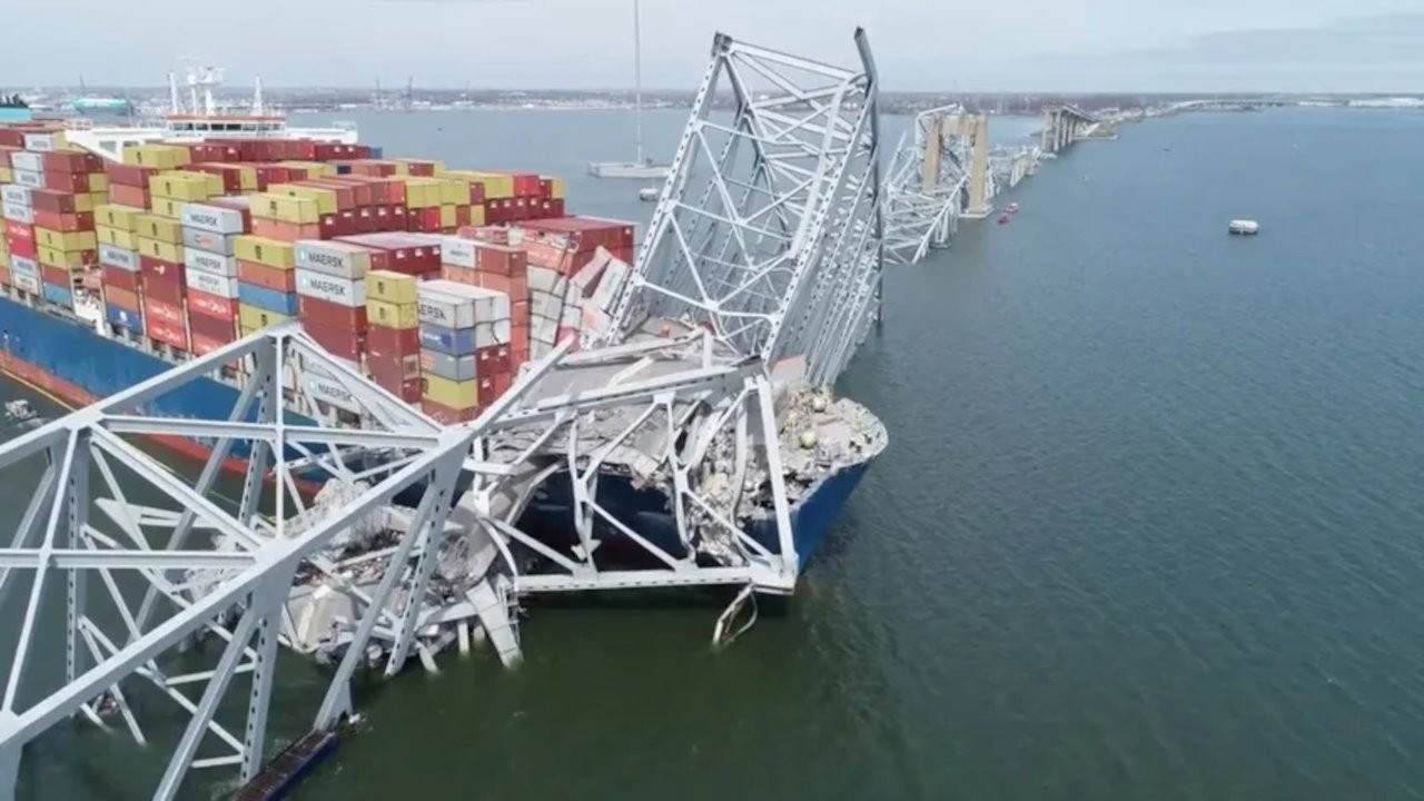 Kargo gemisi köprüyü yıkmıştı: Kanal 75 gün sonra trafiğe açıldı