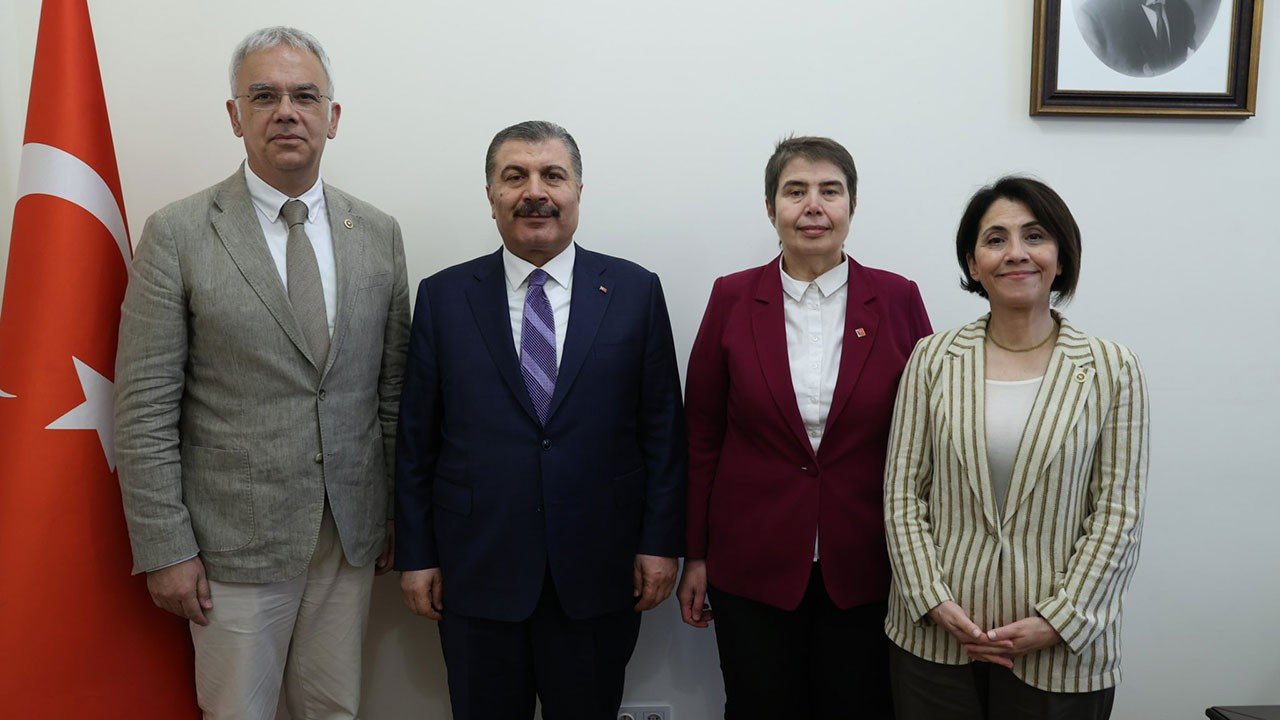 CHP’li Zeliha Aksaz Şahbaz, Sağlık Bakanı Fahrettin Koca ile görüştü