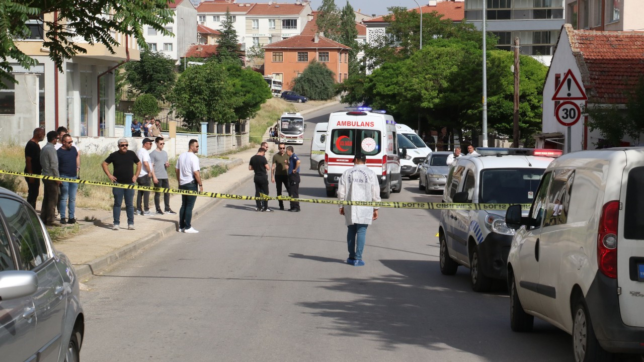 Adana'dan Eskişehir'e gitti, kızını ve 7 yaşındaki torununu öldürdü