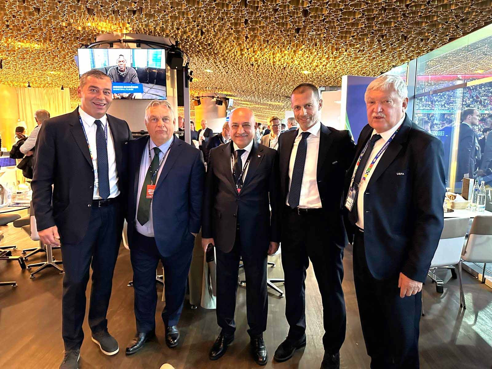 TFF Başkanı Büyükekşi FIFA VE UEFA Başkanları ile buluştu
