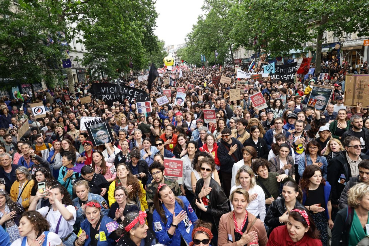 Fransa'da binlerce eylemci toplandı: 'Herkes için eşitlik, herkesle kardeşlik' - Sayfa 4