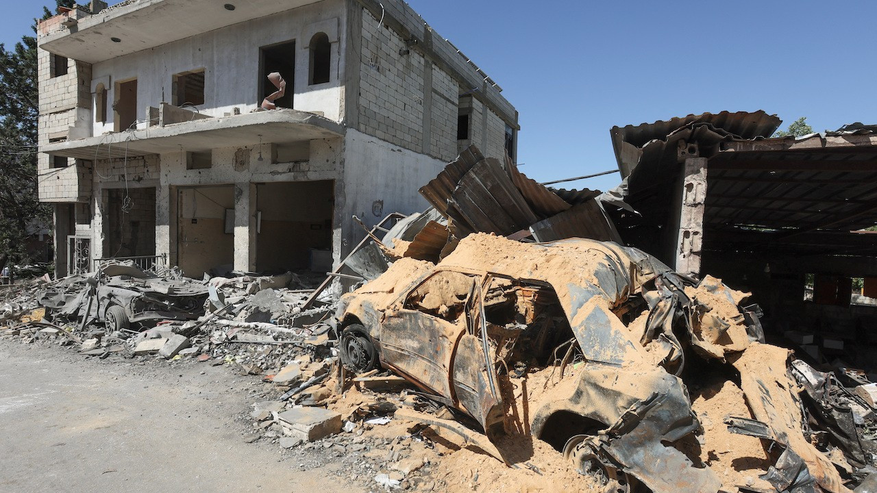 İsrail'den Lübnan'ın güneyine hava saldırısı: Hizbullah mensubu öldü