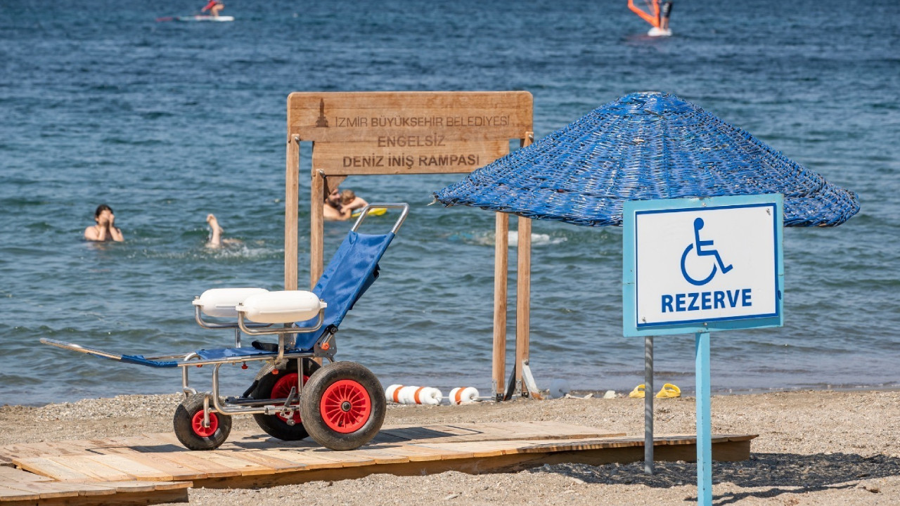 İzmir’de engelli dostu plajlar hizmete girdi