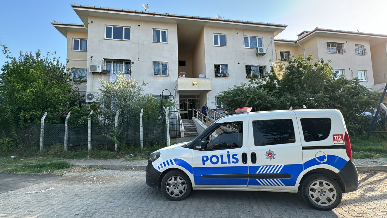 Adana'da apartmanda yangın: Anne ve oğlu öldü