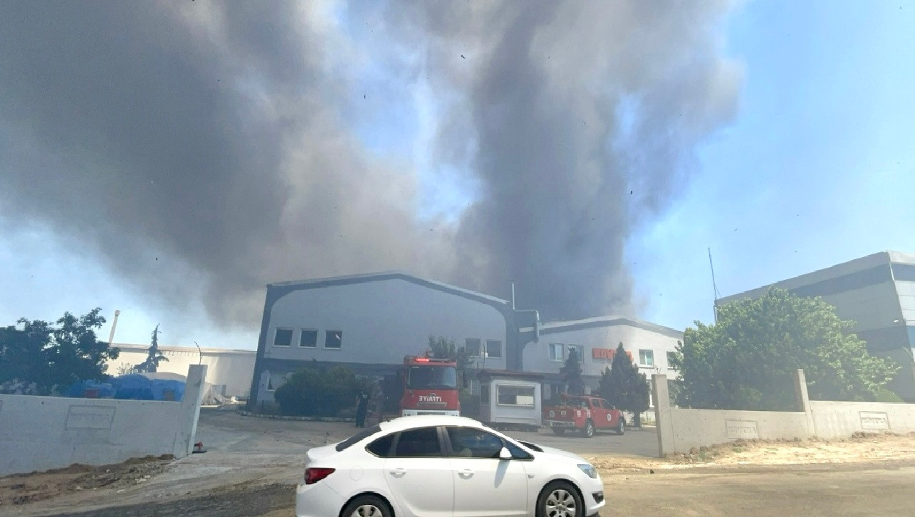 Tekirdağ'da tekstil fabrikasında yangın çıktı