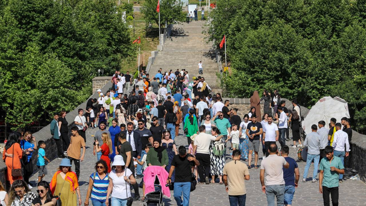 Medeniyetler şehri Diyarbakır'da bayram tatili hareketliliği yaşandı