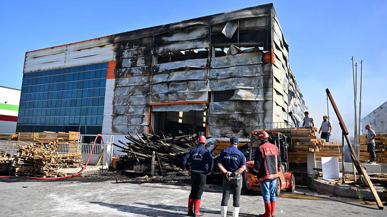 Ankara'da palet fabrikasında yangın: Kontrol altına alındı
