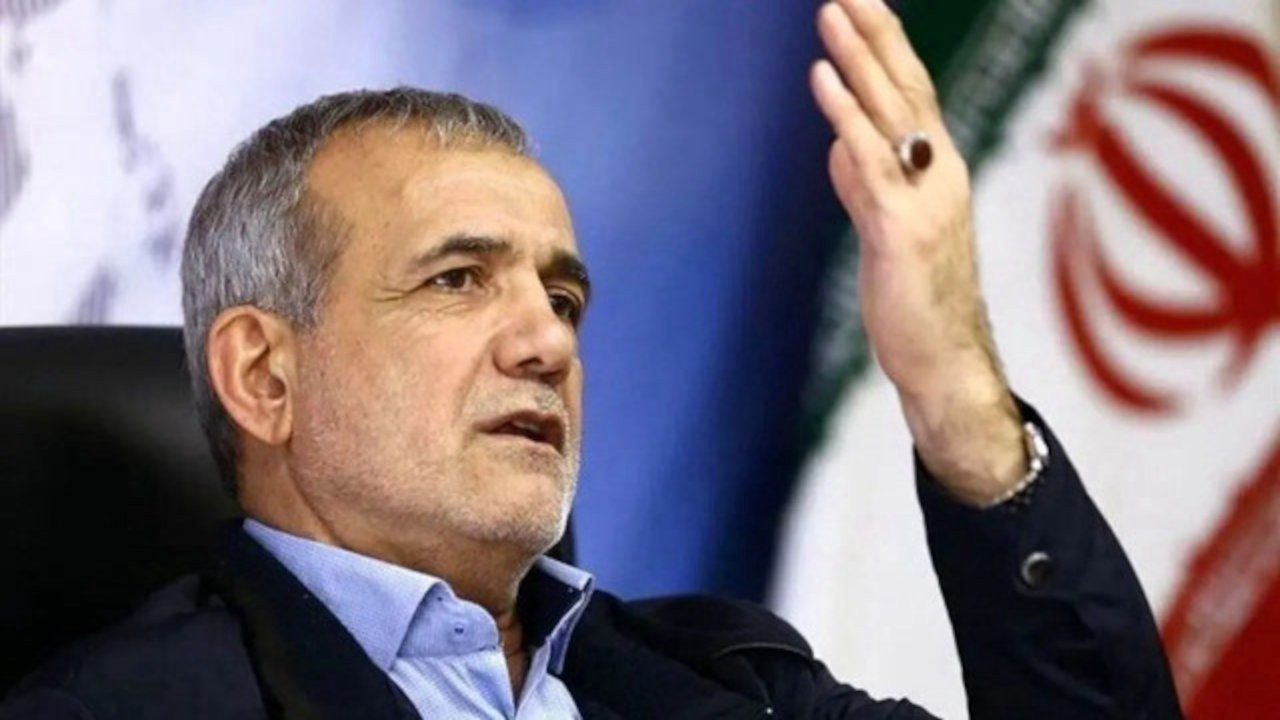 İran'da seçim anketleri reformcu aday Pezeşkiyan'a işaret ediyor