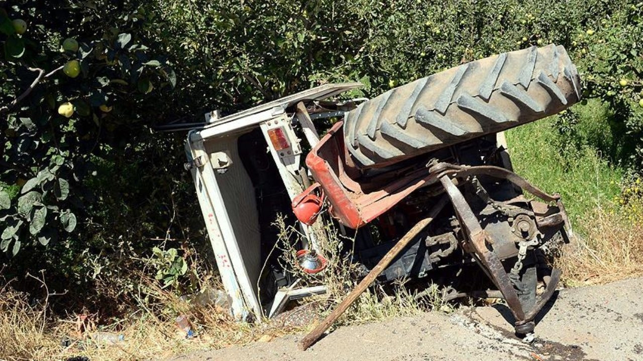 Konya'da traktör devrildi: Altında ezilen sürücü öldü
