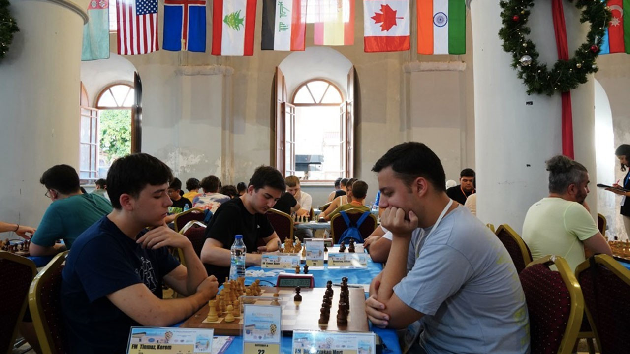 10'uncu Çeşme Uluslararası Açık Satranç Turnuvası başladı