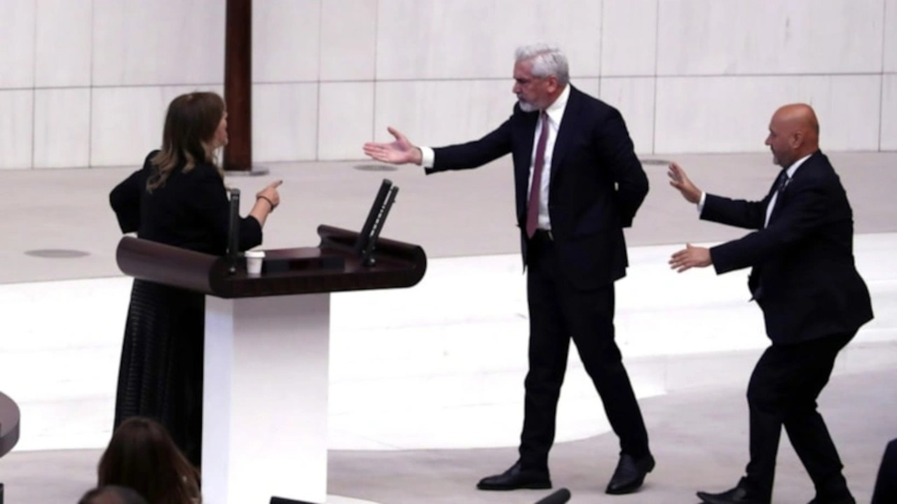 Meclis'te gerilim: Ensarioğlu, Beştaş'ın üzerine yürüdü