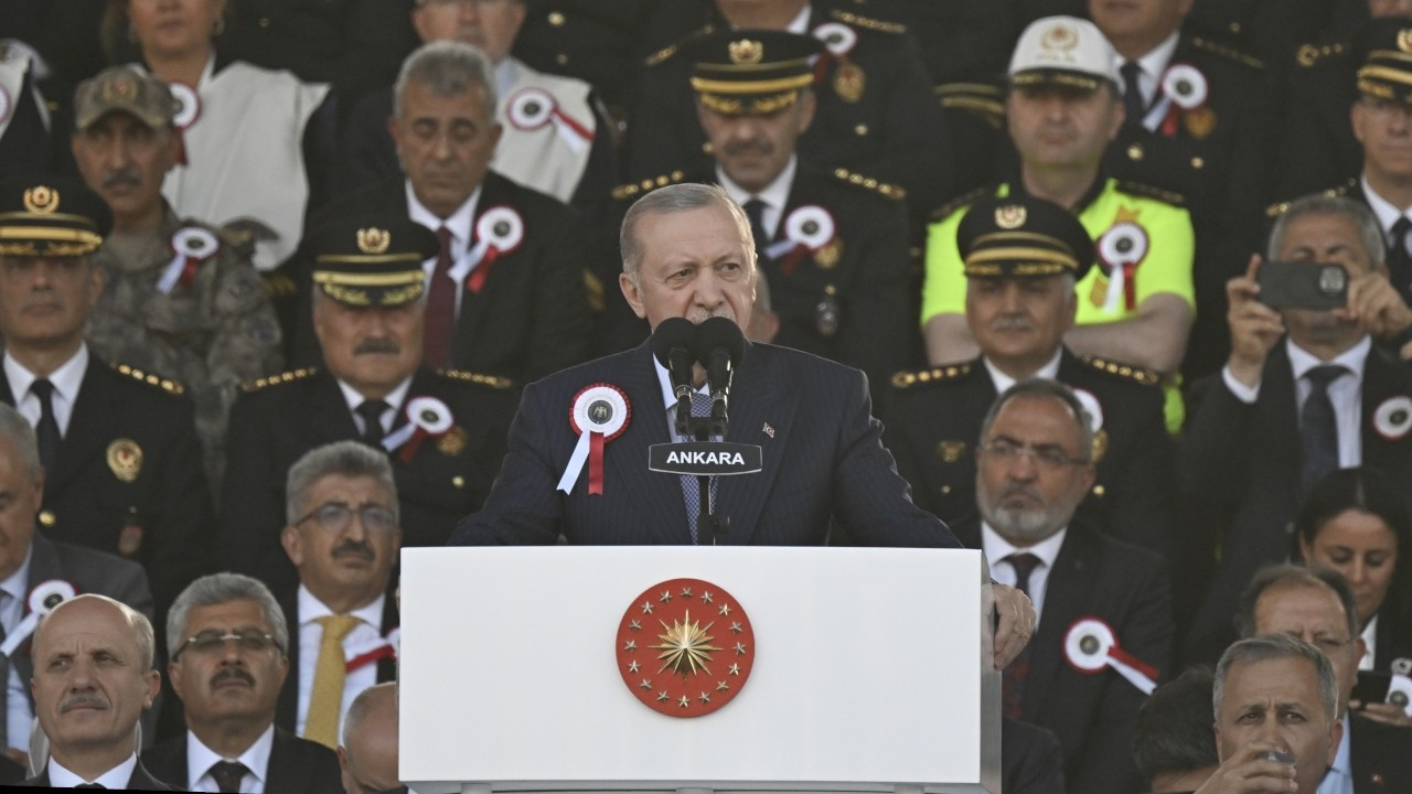 Erdoğan: Türkiye sığ sulara hapsedilemez, eyvallah etmeyeceğiz