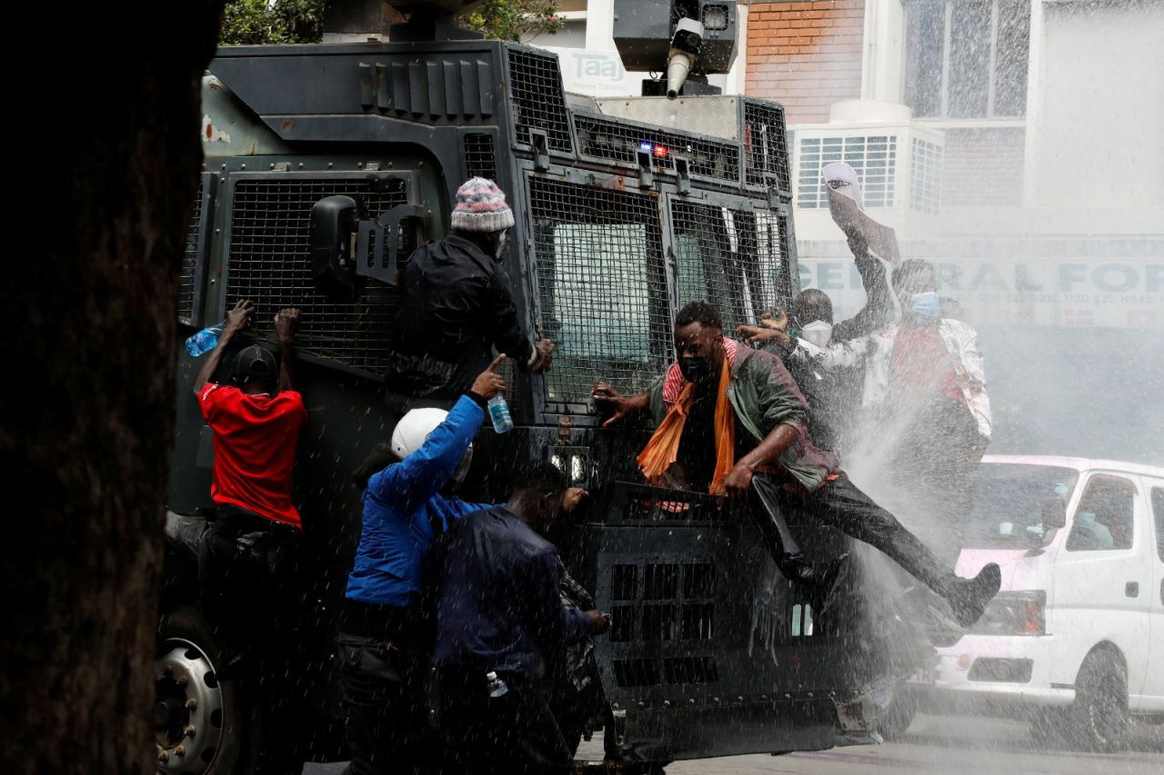 Kenya’da vergi zammı protestoları: Polis eylemcilerin üzerine ateş açtı - Sayfa 4