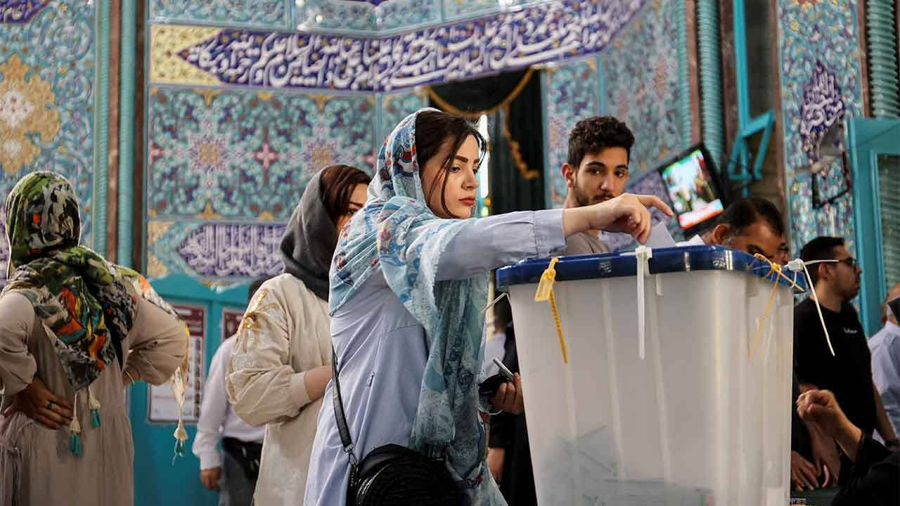 İran'da Cumhurbaşkanı seçimi: Oy verme işlemi sona erdi