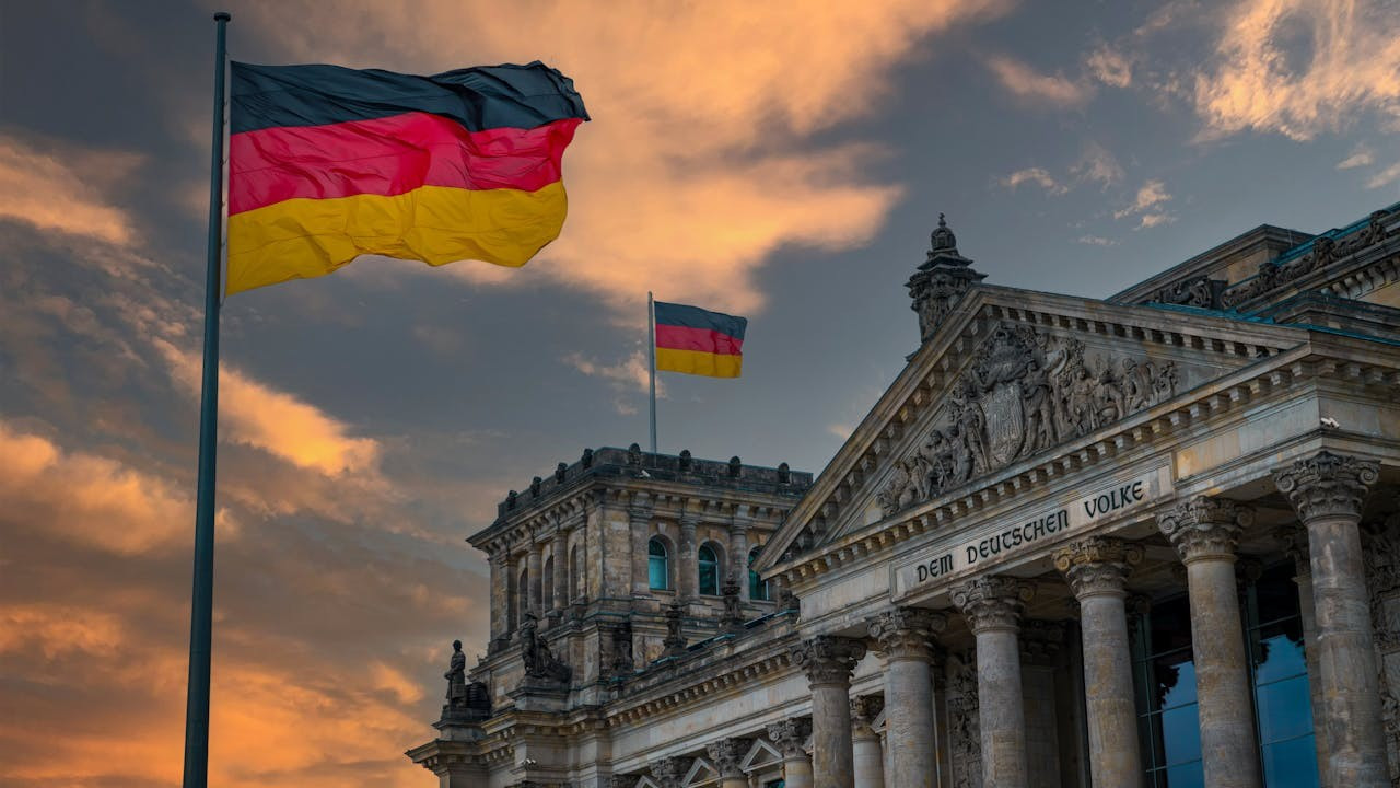 Almanya'da beş 'savaş suçu' şüphelisine gözaltı