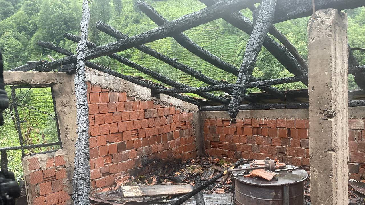 Rize'de tüp patlaması sonucu yangın çıkan ev zarar gördü