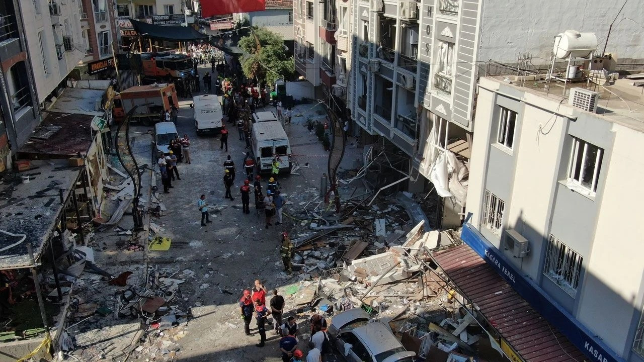 İzmir'de 5 kişinin öldüğü patlama: 2 şüpheli tutuklandı