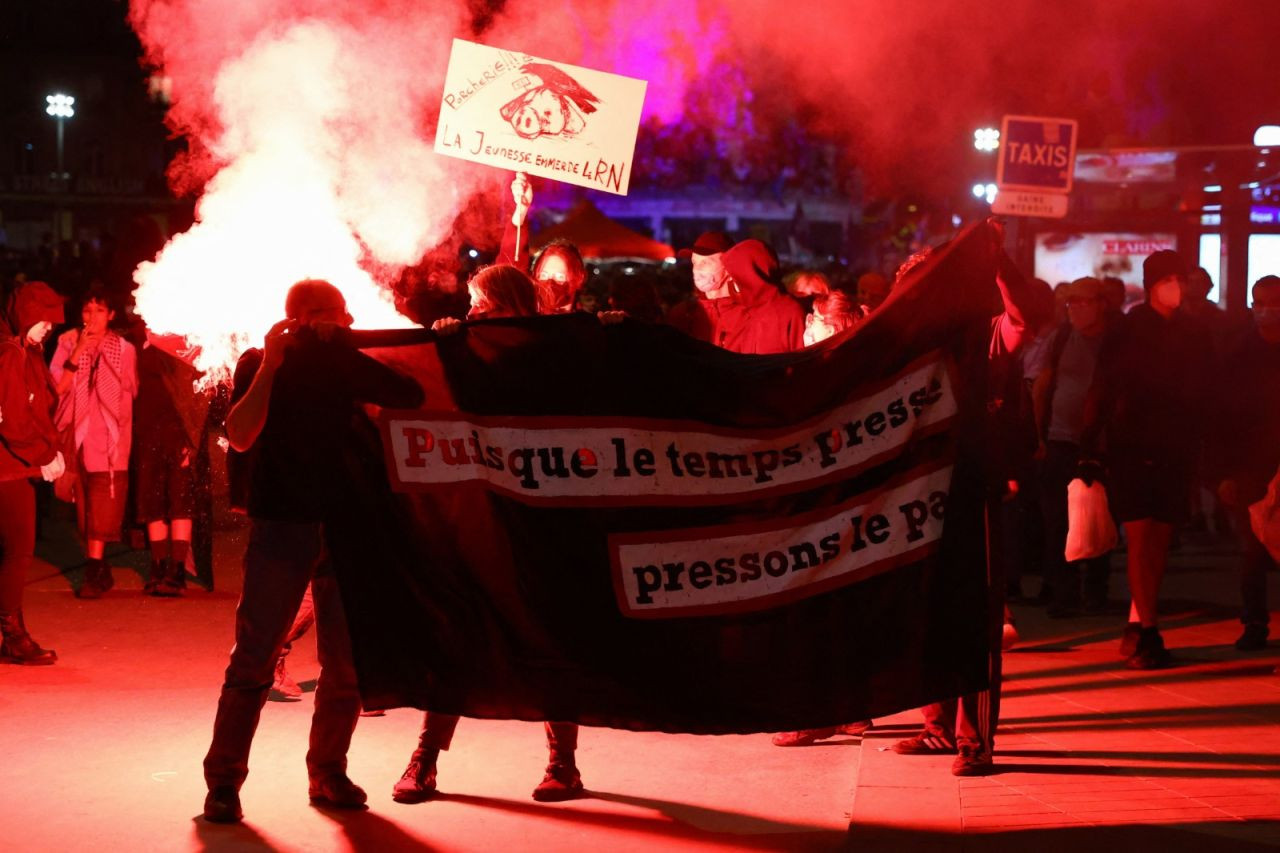 Fransa'da faşist parti sandıktan birinci çıktı: 'Mide bulantısı, üzüntü, korku...' - Sayfa 1