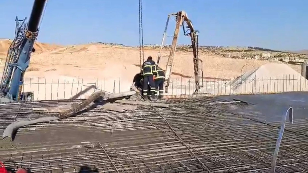 Mardin'de iş cinayeti: Beton mikseri pompasının altında kalan işçi öldü