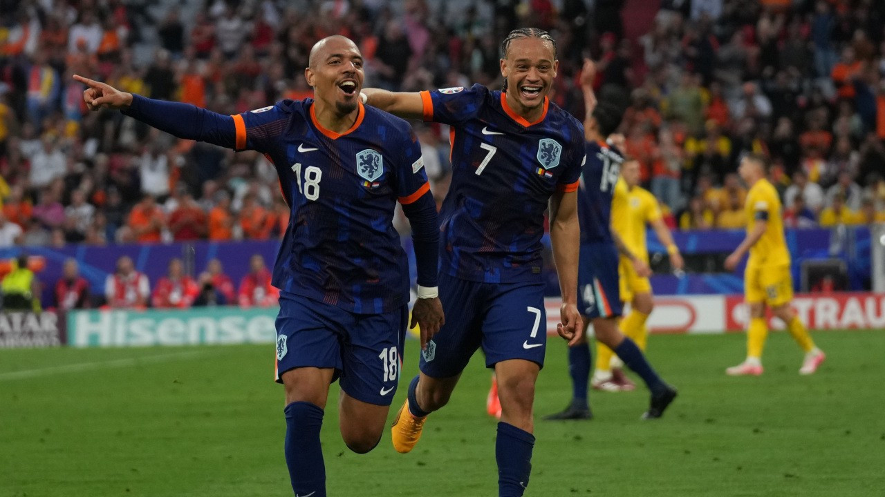 Hollanda 3 golle turladı