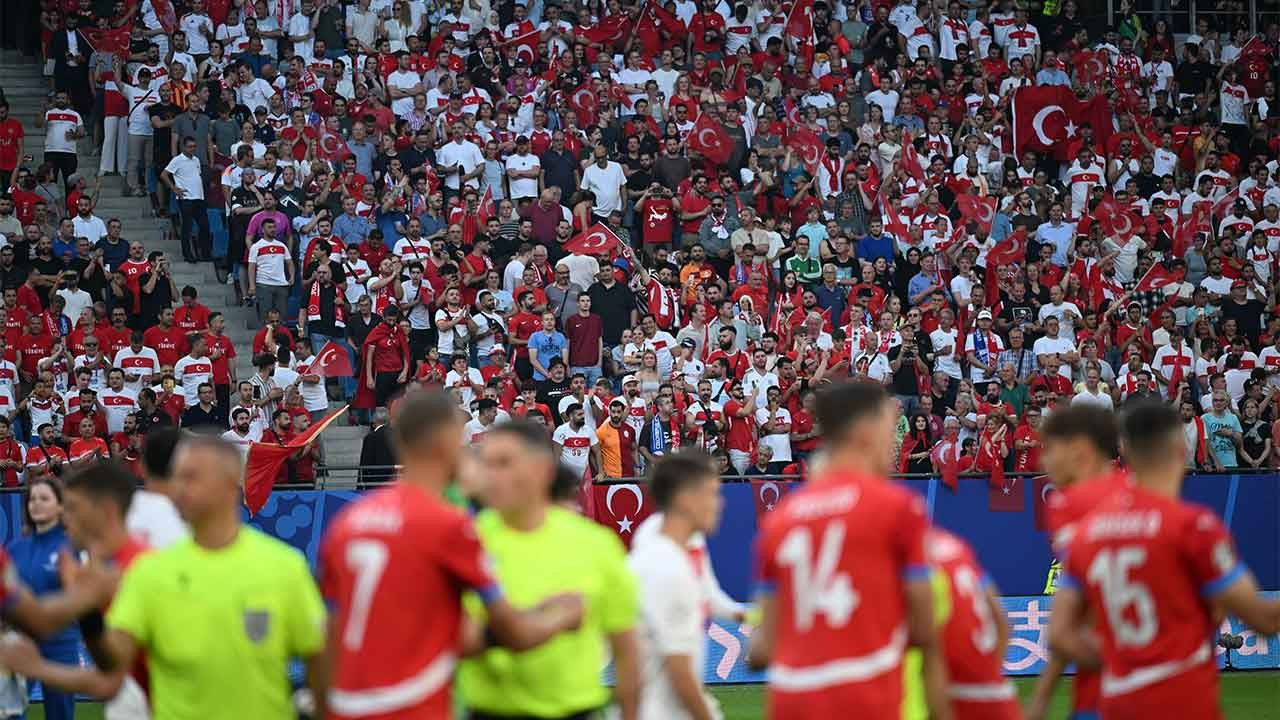 Türkiye maçının ücretsiz kanalda yayınlanmamasına tepki