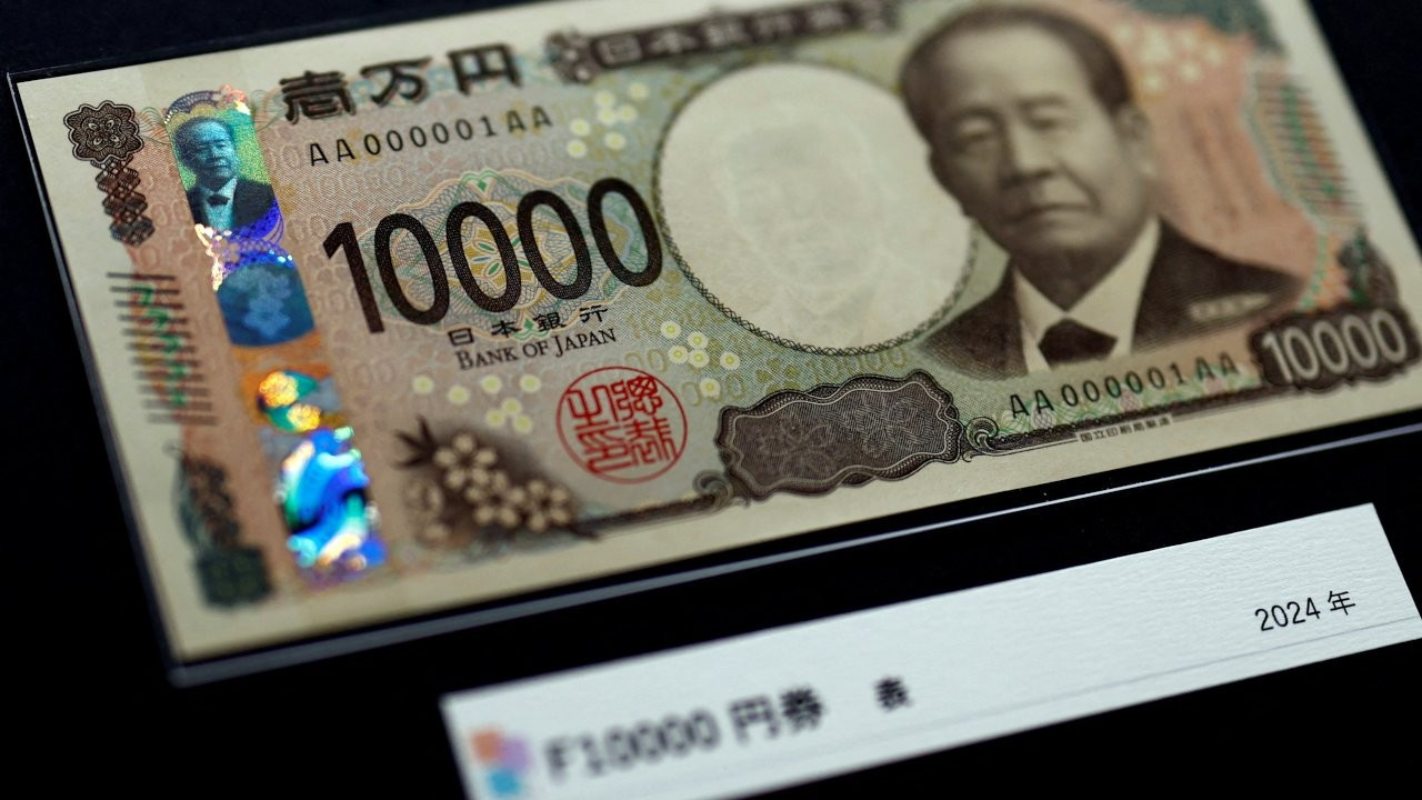 Japonya'da 20 yıl sonra ilk kez yeni banknot tedavüle sokuldu
