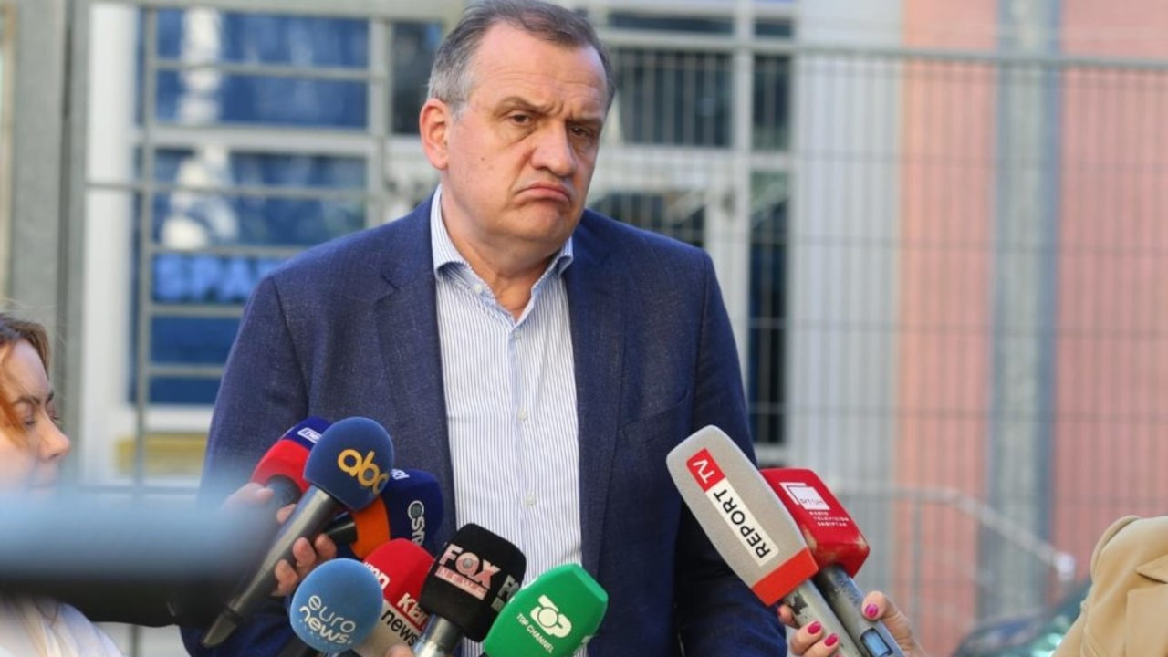 Eski Arnavutluk Sağlık Bakanı gözaltına alındı