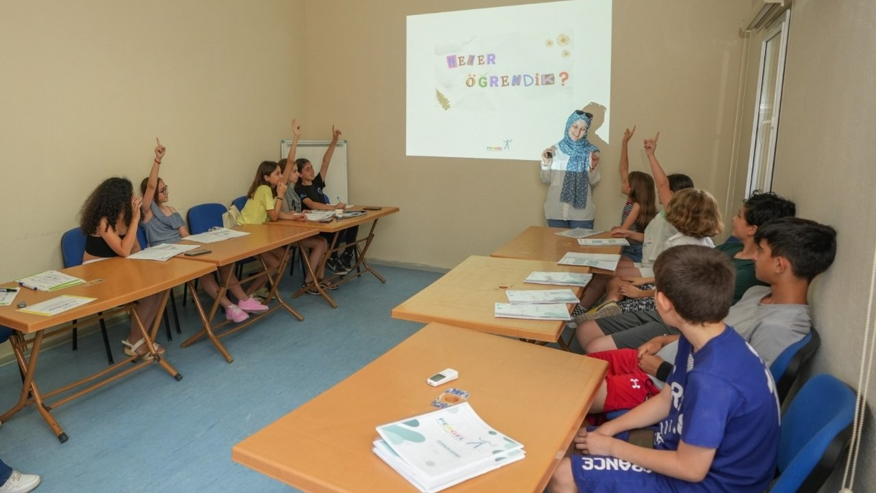 Gaziemir Belediyesi, PERGEL eğitim programını 20 çocuğa uyguladı