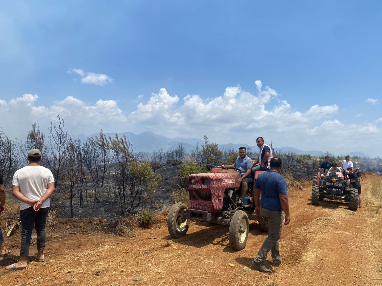 Antalya'da yangın kontrol altına alındı: 12 hektar alan zarar gördü - Sayfa 4