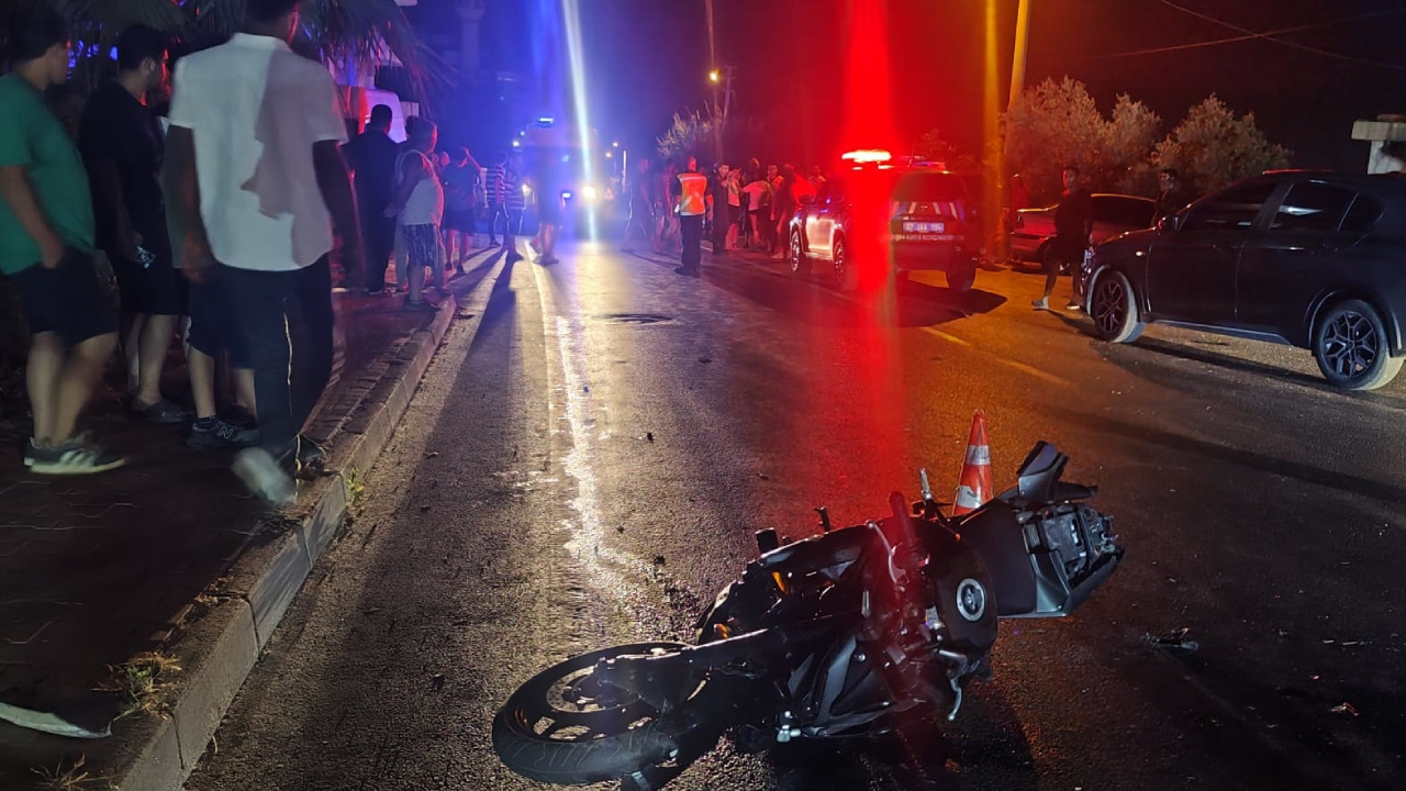 Alanya'da otomobil ile motosikletin çarpıştı: 1 ölü, 1 yaralı