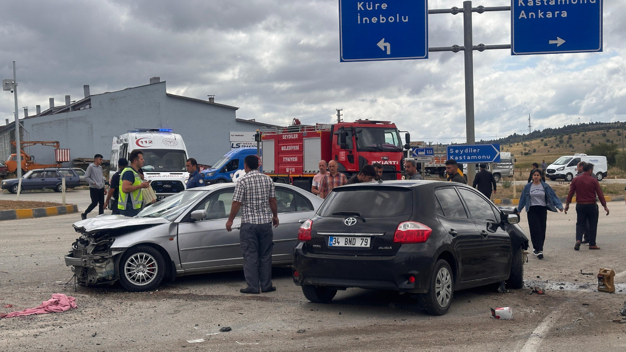 Kastamonu'da trafik kazası: 12 yaralı