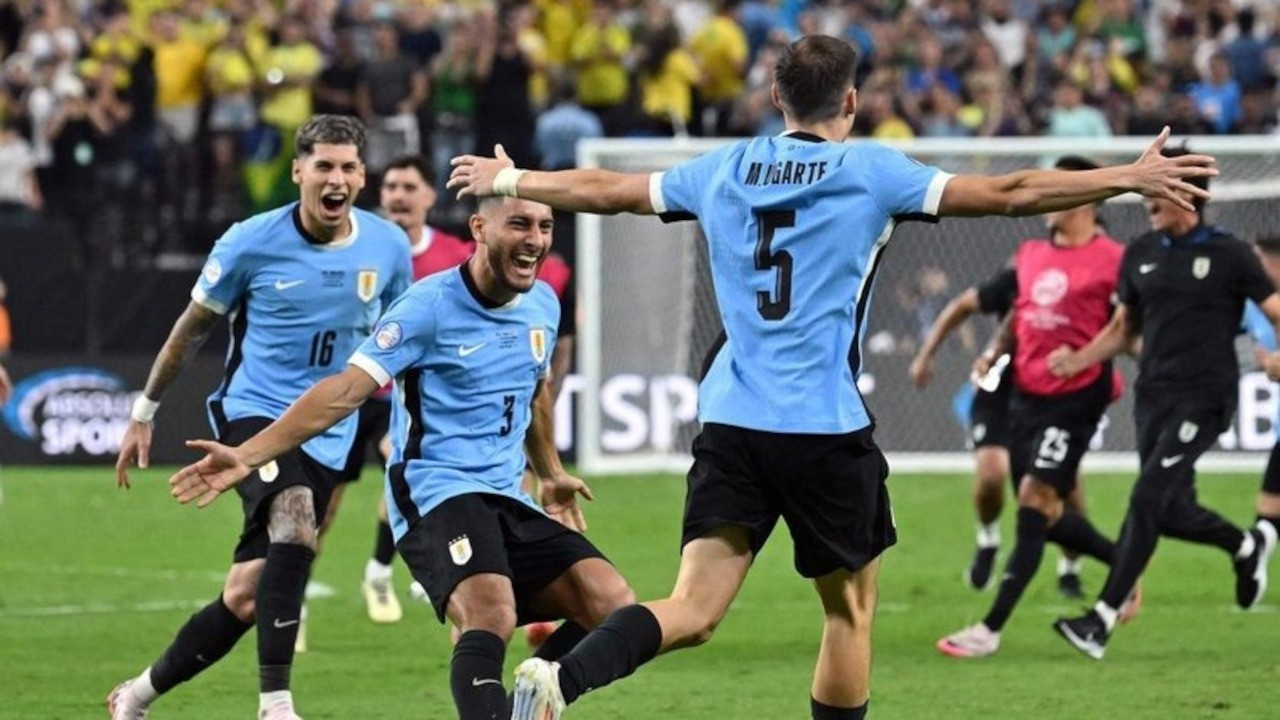Brezilya'yı eleyen Uruguay yarı finalde