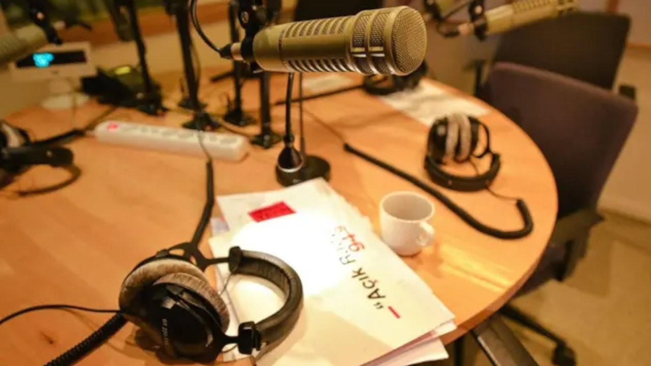 Açık Radyo'nun yayın lisansının iptaline karşı imza kampanyası