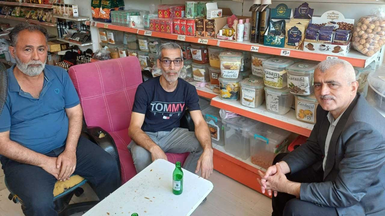 Gergerlioğlu, Derince’de dükkanı taşlanan Suriyeli esnafı ziyaret etti