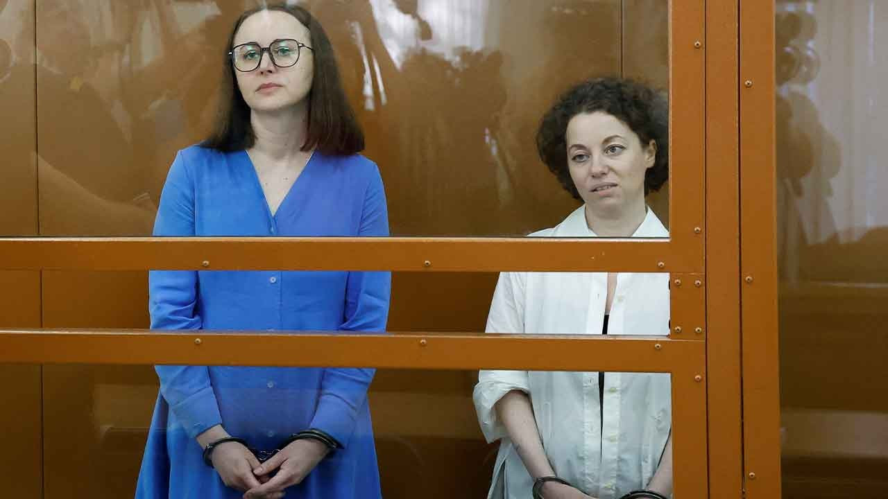 Askeri mahkemede 'tiyatro' yargılaması: 2 sanatçıya hapis cezası