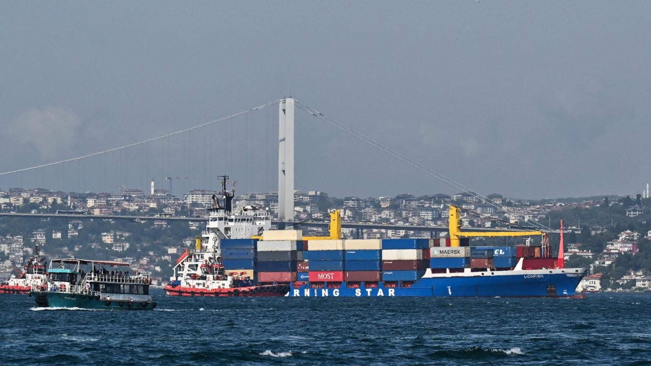 Askıya alınmıştı: İstanbul Boğazı'nda gemi trafiği açıldı