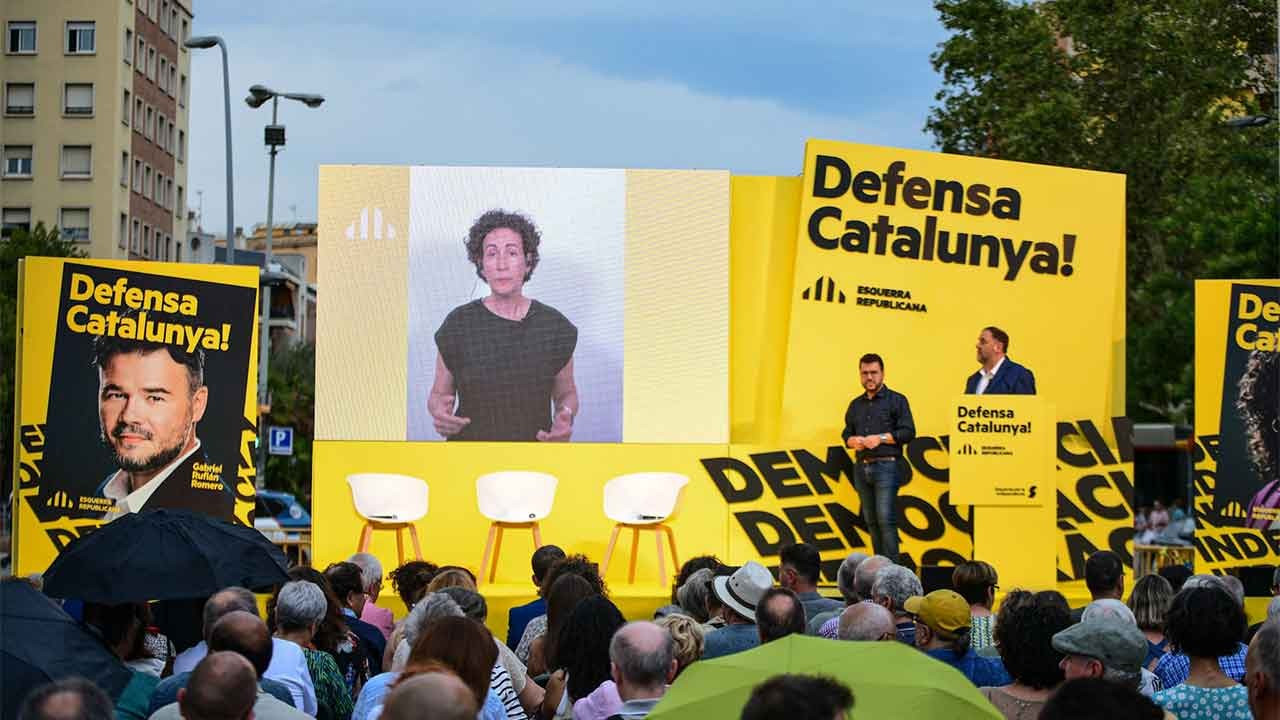 Af yasası çıktı, Katalan siyasetçi 6 yıl sonra İspanya'ya döndü