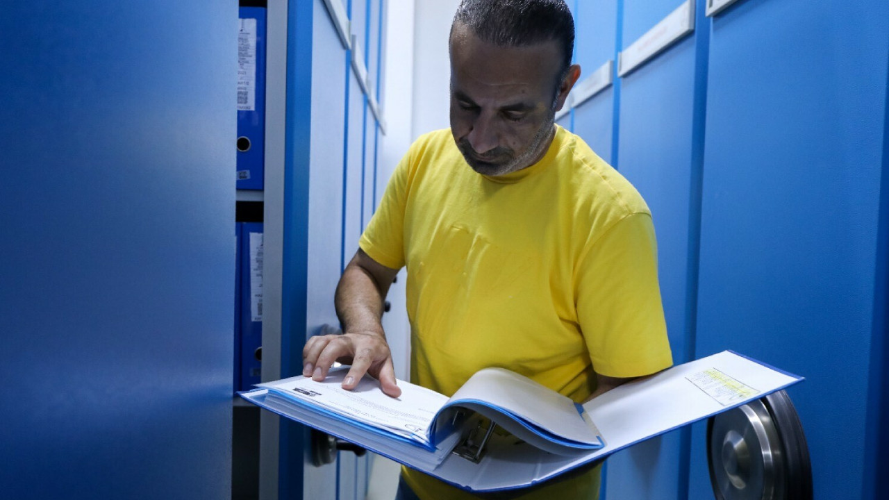 Karşıyaka Belediyesi'nde milyonlarca evrak dijital arşive taşınıyor