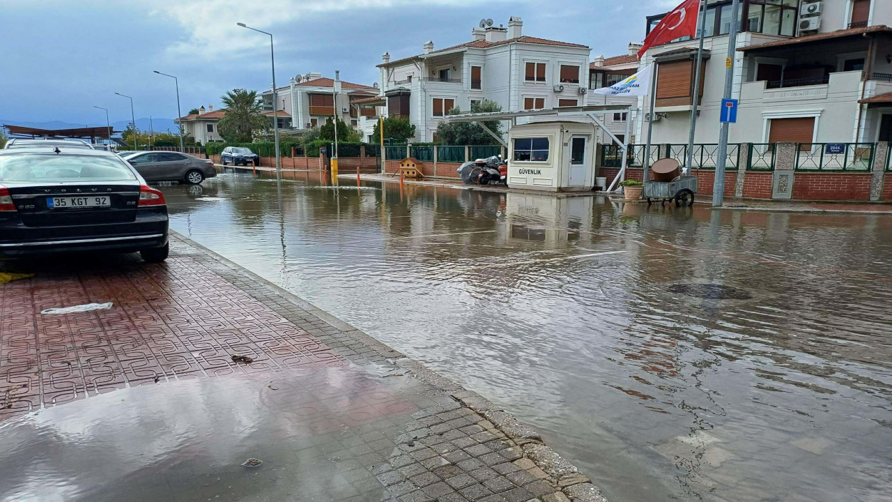İzmir'de olası depremde sıvılaşma tehdidi: Konak, Alsancak...