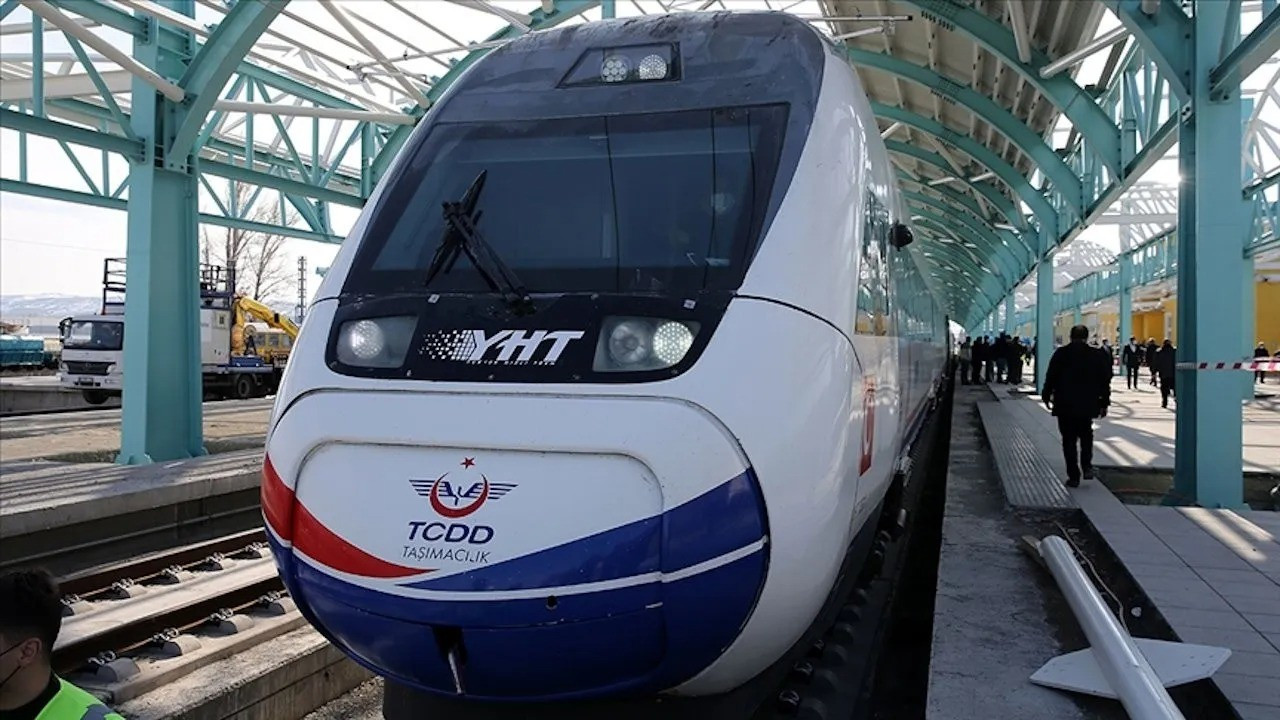Yüksek hızlı tren fiyatlarına büyük zam: Ankara-İstanbul bileti 500 lirayı geçti