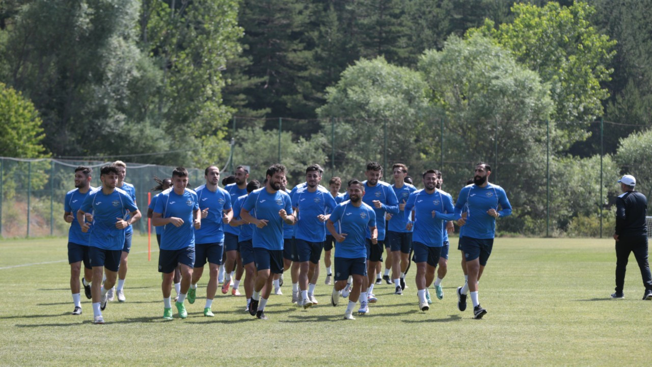 Adana Demirspor kampına 'vize' engeli