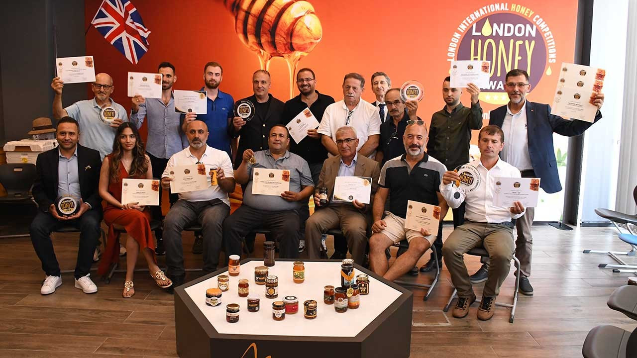 Balıkesir Büyükşehir Belediyesi’nin ballarına üç 'Altın Ödül'