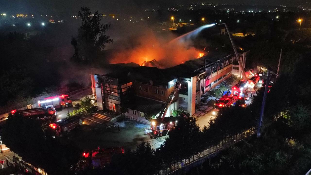 Sakarya'da fabrikada çıkan yangın kontrol altına alındı