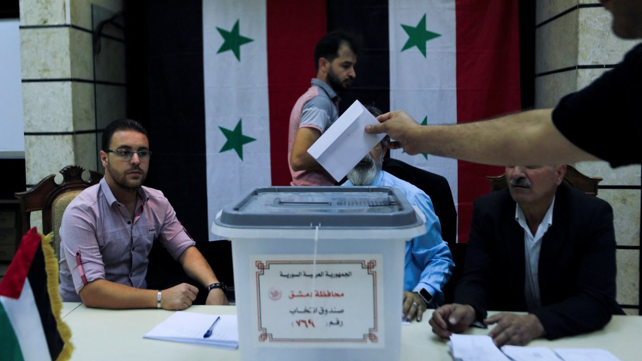 Suriye'de seçim: Hükümet kontrolündeki bölgelerde sandıklar kuruldu