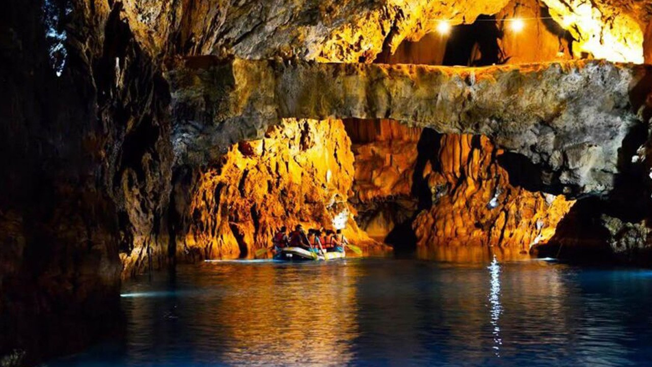 Türkiye’nin en büyük yeraltı gölü: Altınbeşik Mağarası